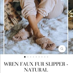 NWT. SOLD OUT. Nude Vici/Soda slippers